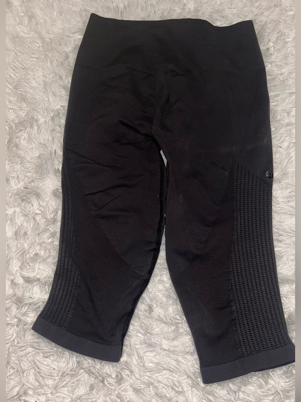 Lululemon In the Flow black seamless cropped leggings woman’s 10 compression